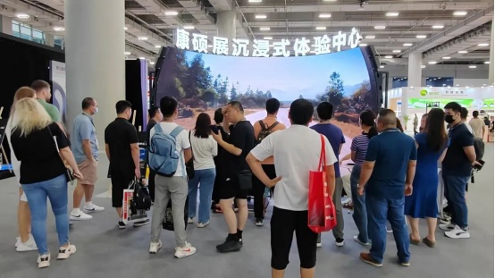 2023光亞展|專訪康碩展：打破LED顯示傳統(tǒng)審美觀念，推動智慧文旅發(fā)展