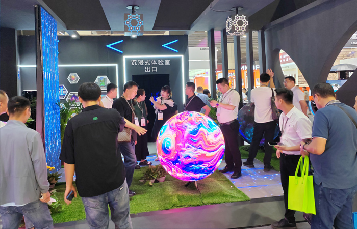 2024光亞展圓滿收官 雷曼康碩展創(chuàng)意顯示產(chǎn)品好評(píng)如潮
