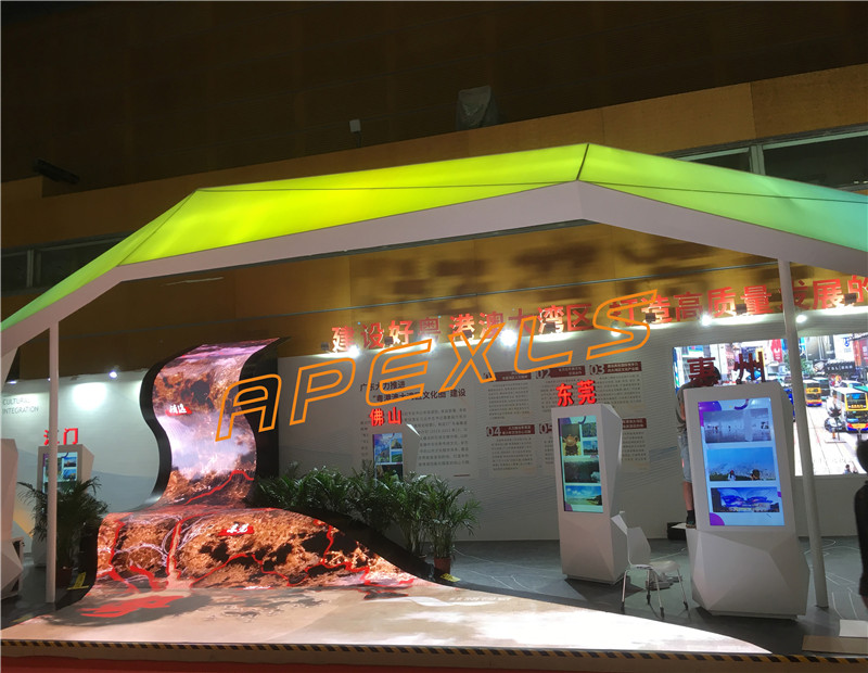 深圳市文博會(huì)項(xiàng)目 P4MM軟模組(柔性屏）27m2+ P3.91地磚屏23.6m2