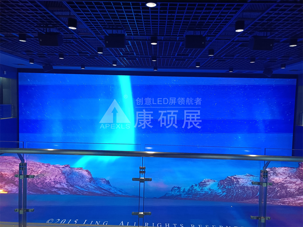 海南規(guī)劃展覽館P2戶內全彩屏